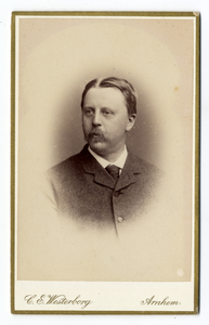 221179 Portret van mr. N. de Ridder, geboren 1848, lid van de gemeenteraad van Utrecht (1887-1893). Borstbeeld van voren.